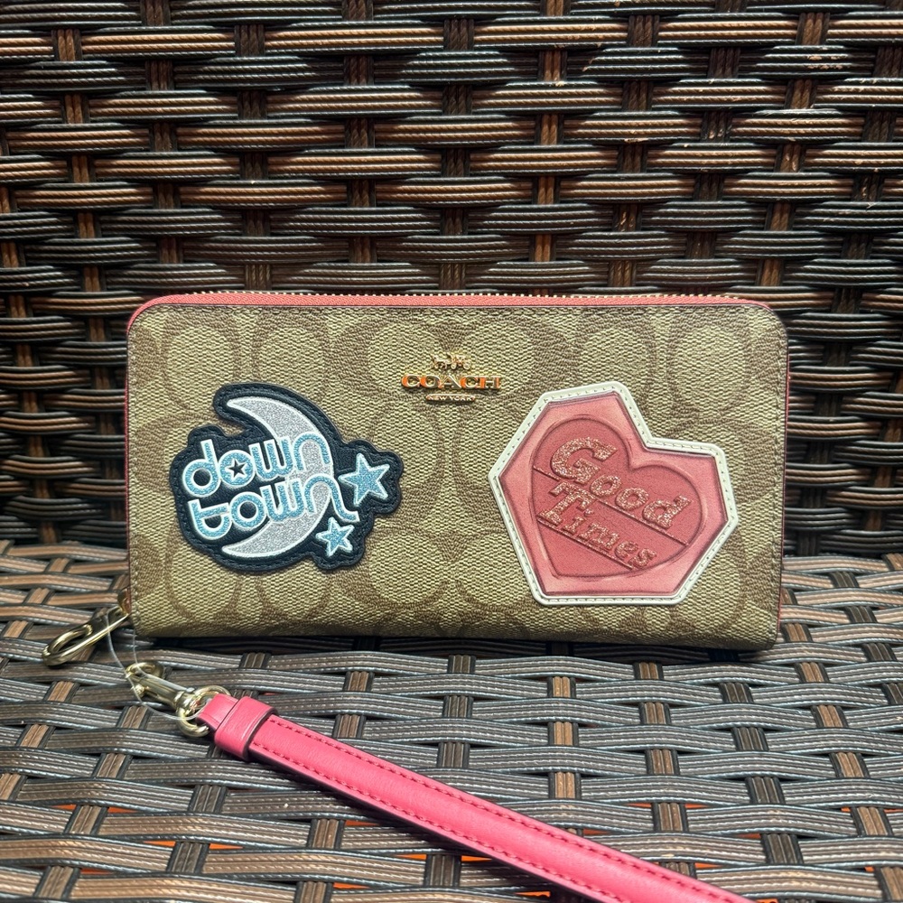 Coach Signature Khaki Disco Patches Long Zip Around Wallets NWT C6995